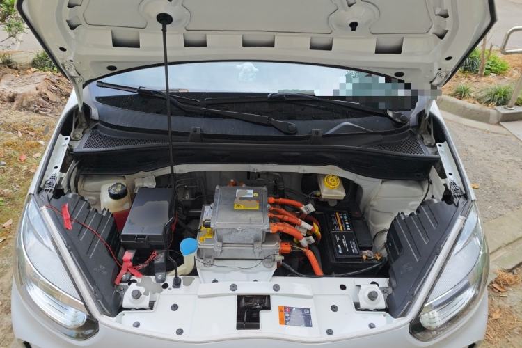 Used Roewe Clever 2022 311km QiQi BoBo Edition Engine Bay