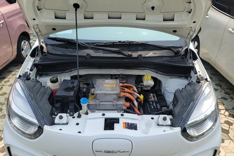 Used Roewe Clever 2022 311km QiQi BoBo Edition Engine Bay