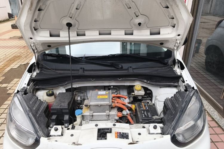 Used Roewe Clever 2022 311km QiQi BoBo Edition Engine Bay