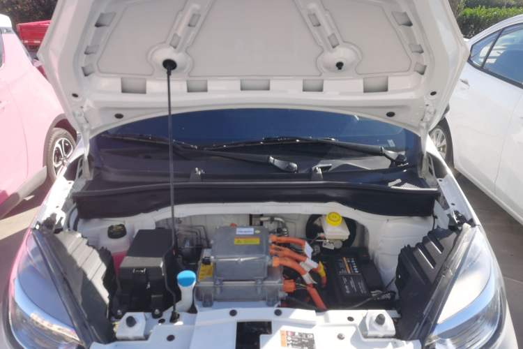 Used Roewe Clever 2022 311km QiQi BoBo Edition Engine Bay