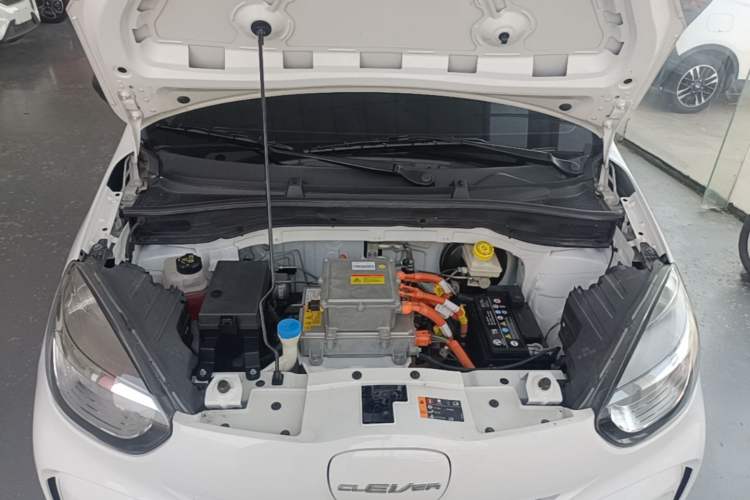 Used Roewe Clever 2022 311km QiQi BoBo Edition Engine Bay