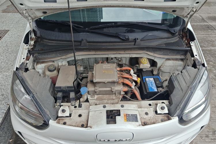 Used Roewe Clever 2022 311km QiQi BoBo Edition Engine Bay