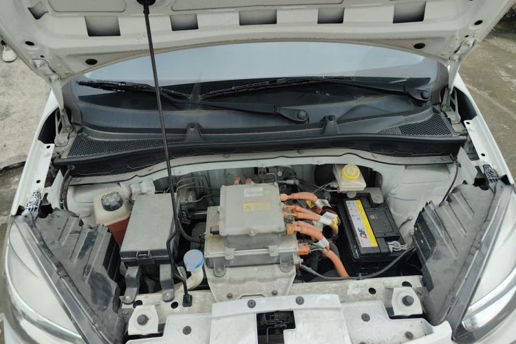 Used Roewe Clever 2022 311km QiQi BoBo Edition Engine Bay
