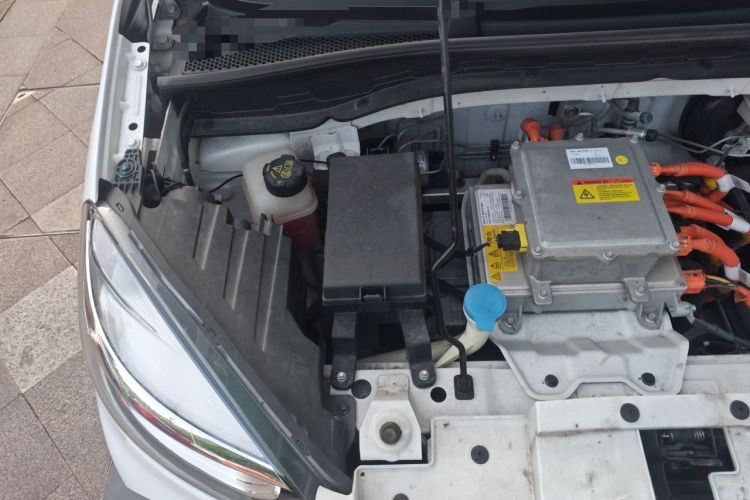 Used Roewe Clever 2022 311km QiQi BoBo Edition Engine Bay Right