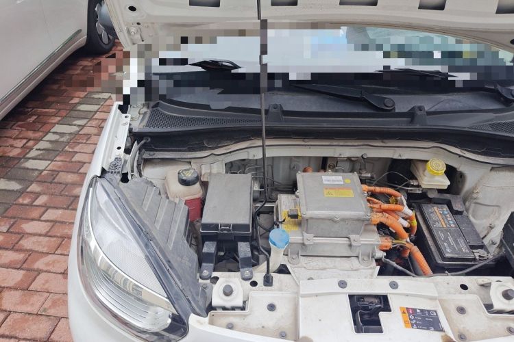 Used Roewe Clever 2022 311km QiQi BoBo Edition Engine Bay Right