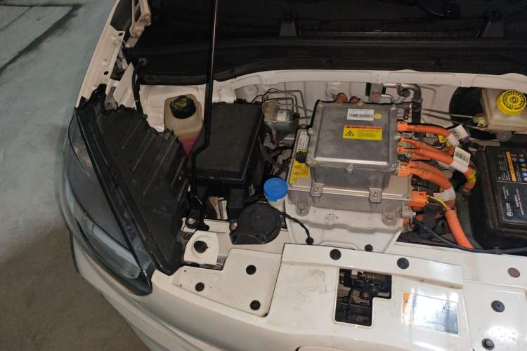 Used Roewe Clever 2022 311km QiQi BoBo Edition Engine Bay Right