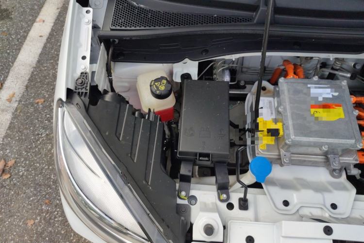 Used Roewe Clever 2022 311km QiQi BoBo Edition Engine Bay Right