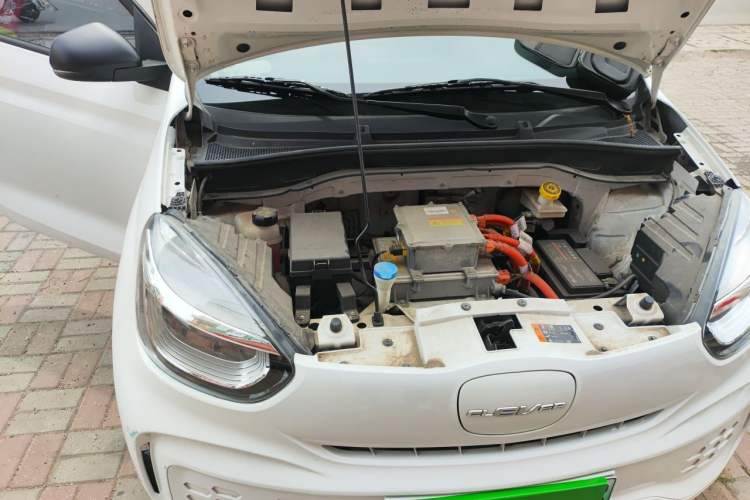 Used Roewe Clever 2022 311km QiQi BoBo Edition Engine Bay Right