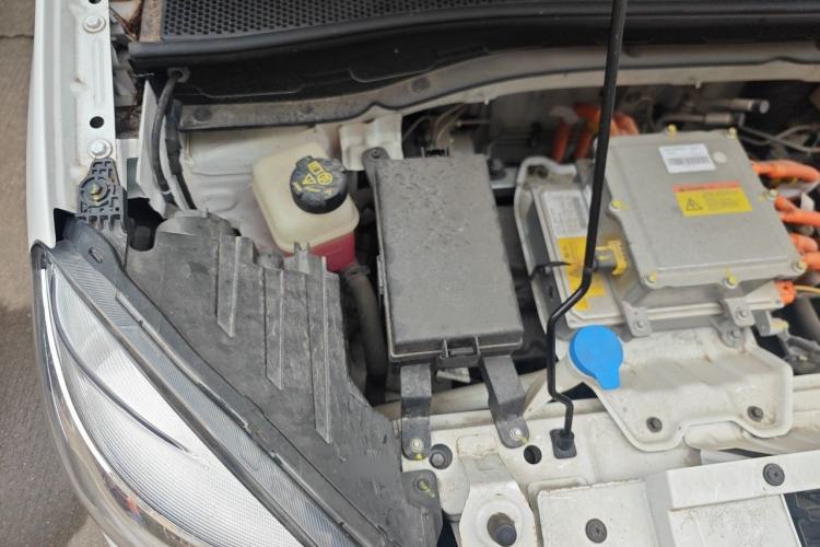 Used Roewe Clever 2022 311km QiQi BoBo Edition Engine Bay Right