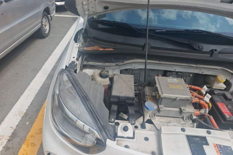 Used Roewe Clever 2022 311km QiQi BoBo Edition Engine Bay Right