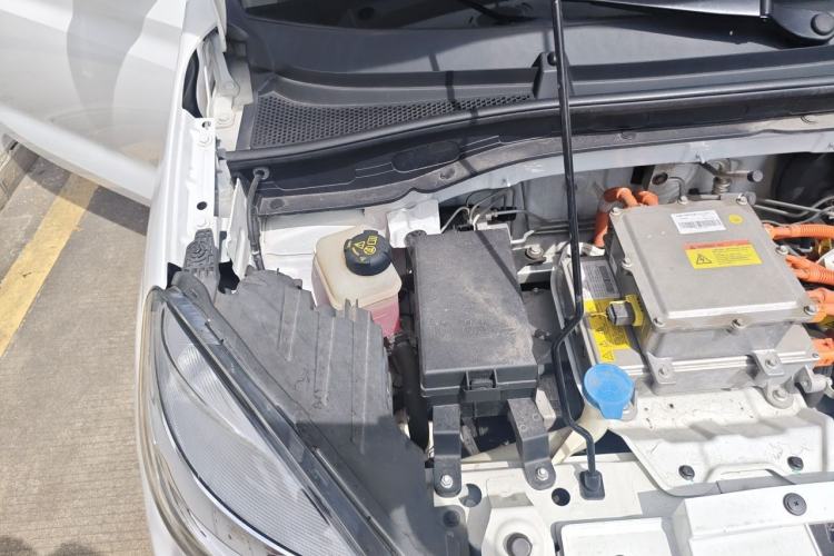 Used Roewe Clever 2022 311km QiQi BoBo Edition Engine Bay Right