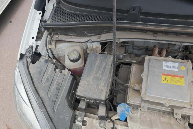 Used Roewe Clever 2022 311km QiQi BoBo Edition Engine Bay Right
