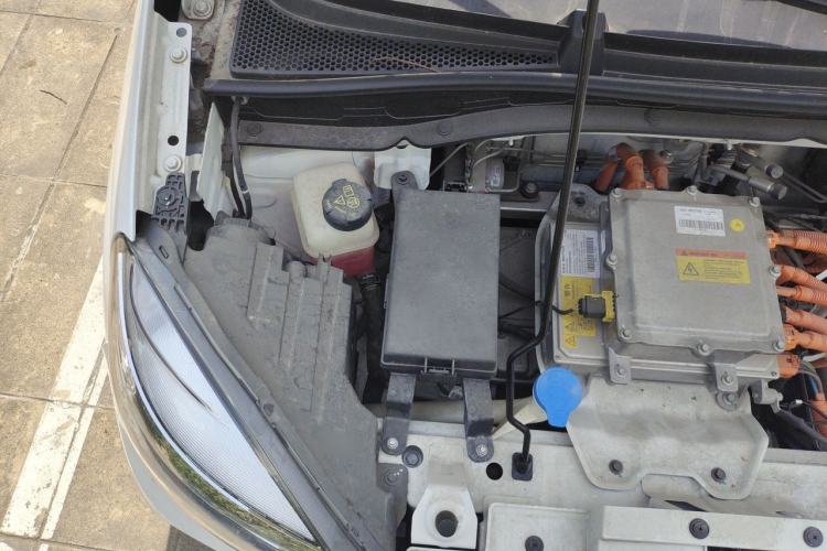 Used Roewe Clever 2022 311km QiQi BoBo Edition Engine Bay Right