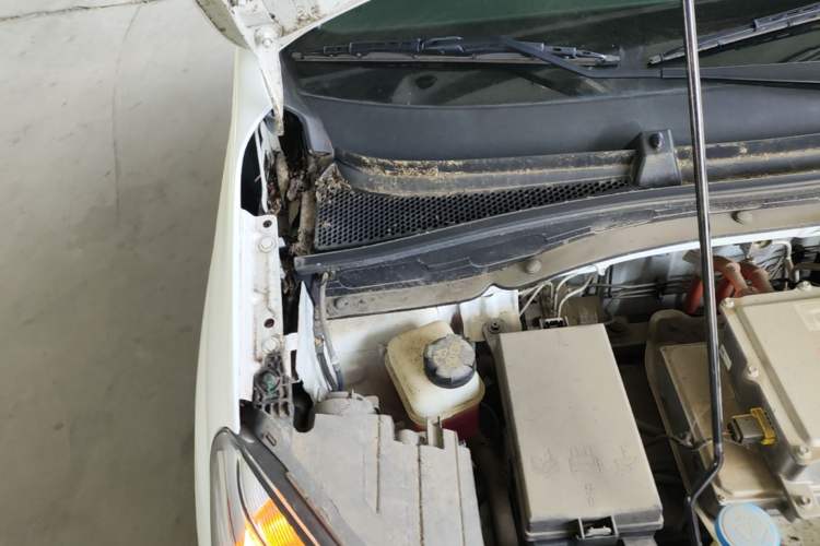 Used Roewe Clever 2022 311km QiQi BoBo Edition Engine Bay Right
