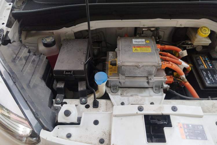 Used Roewe Clever 2022 311km QiQi BoBo Edition Engine Bay Right