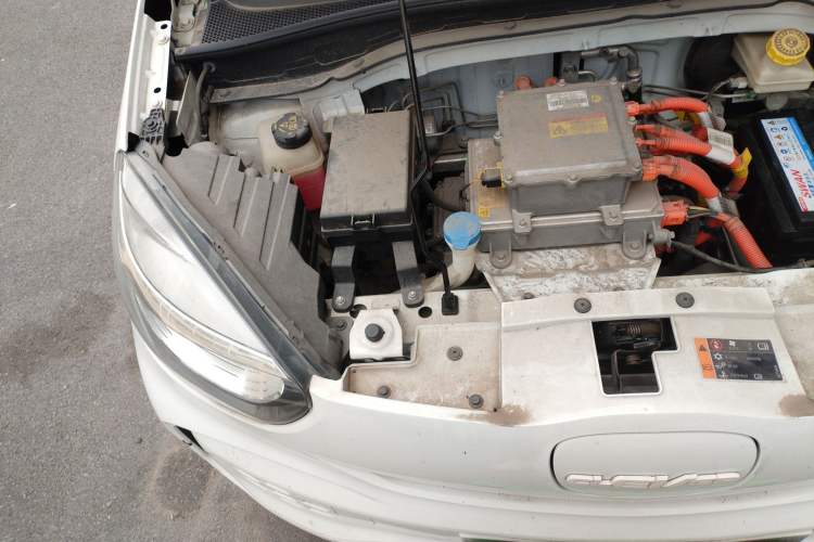 Used Roewe Clever 2022 311km QiQi BoBo Edition Engine Bay Right