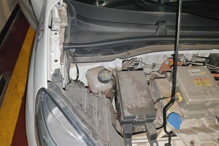 Used Roewe Clever 2022 311km QiQi BoBo Edition Engine Bay Right