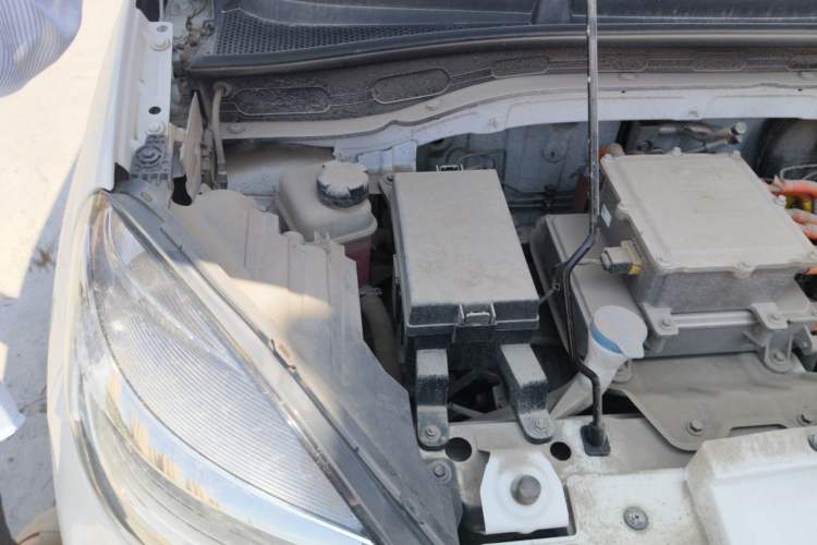 Used Roewe Clever 2022 311km QiQi BoBo Edition Engine Bay Right