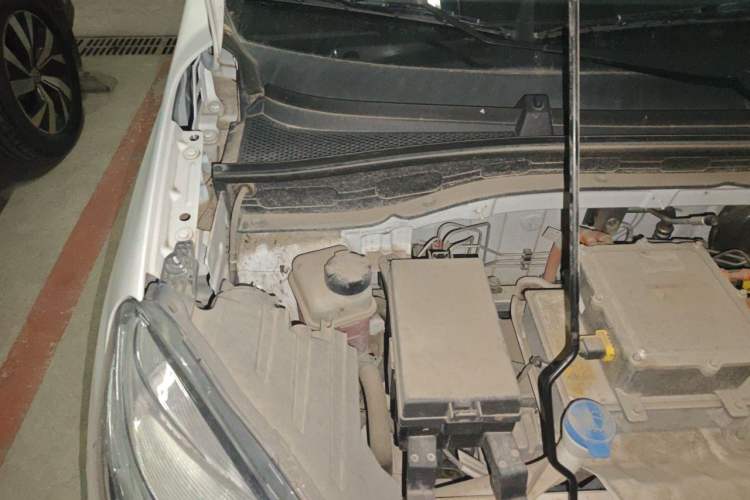 Used Roewe Clever 2022 311km QiQi BoBo Edition Engine Bay Right