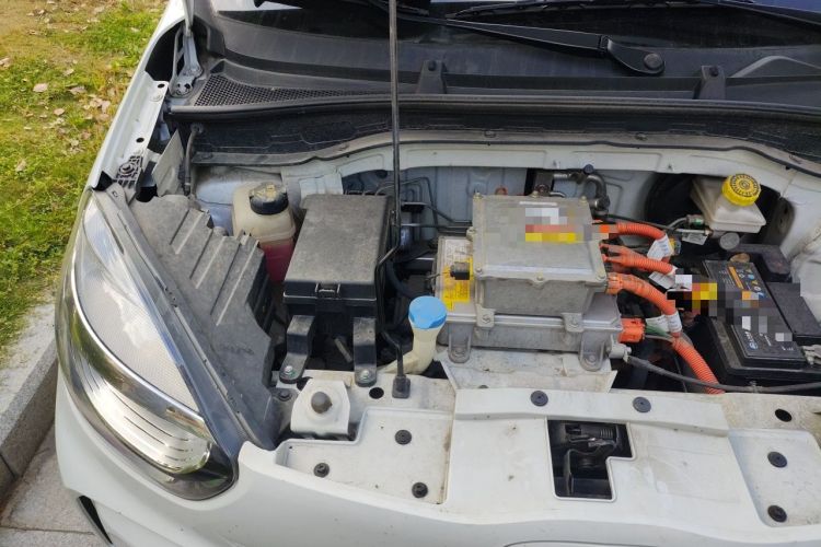 Used Roewe Clever 2022 311km QiQi BoBo Edition Engine Bay Right