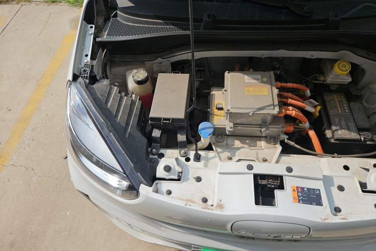 Used Roewe Clever 2022 311km QiQi BoBo Edition Engine Bay Right