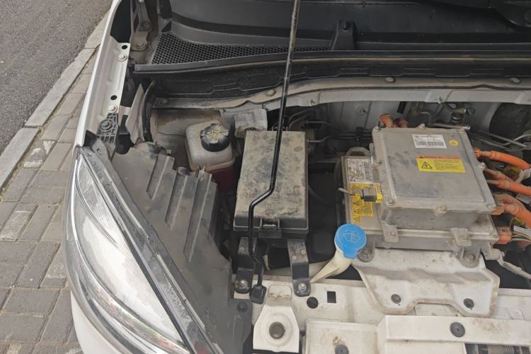 Used Roewe Clever 2022 311km QiQi BoBo Edition Engine Bay Right