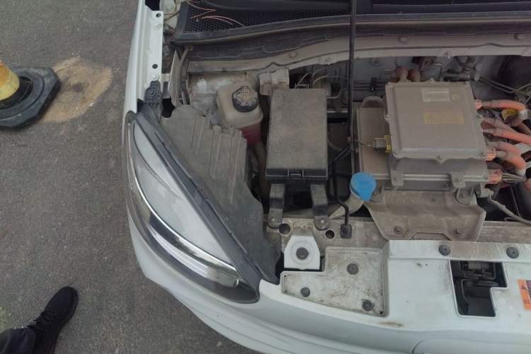 Used Roewe Clever 2022 311km QiQi BoBo Edition Engine Bay Right