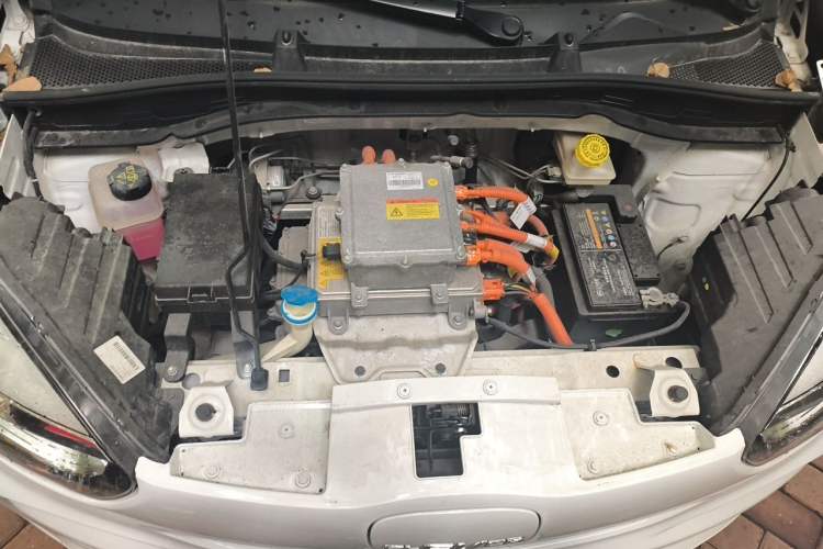 Used Roewe Clever 2022 311km QiQi BoBo Edition Engine Bay