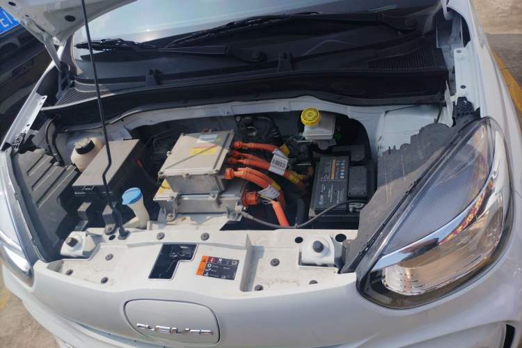 Used Roewe Clever 2022 311km QiQi BoBo Edition Engine Bay