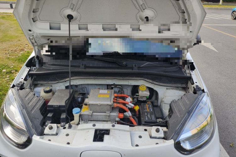 Used Roewe Clever 2022 311km QiQi BoBo Edition Engine Bay