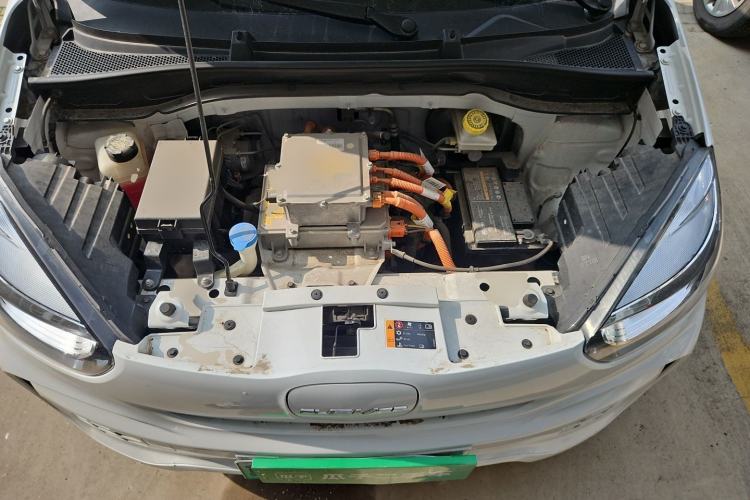 Used Roewe Clever 2022 311km QiQi BoBo Edition Engine Bay