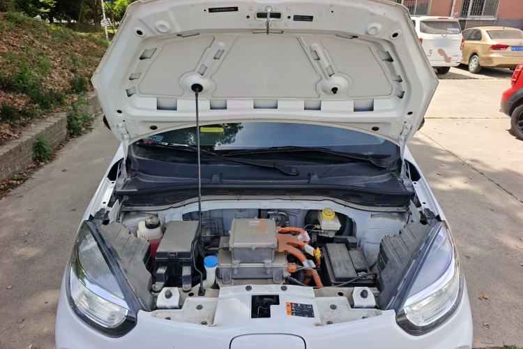 Used Roewe Clever 2022 311km QiQi BoBo Edition Engine Bay