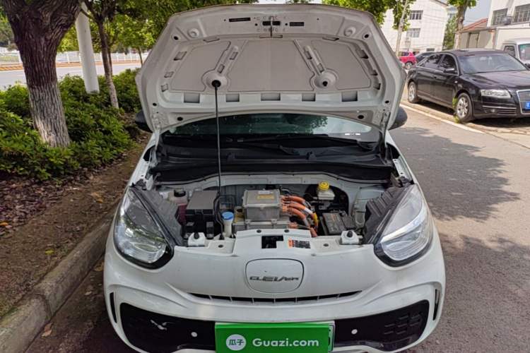 Used Roewe Clever 2022 311km QiQi BoBo Edition Engine Bay