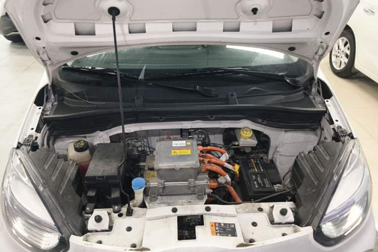 Used Roewe Clever 2022 311km QiQi BoBo Edition Engine Bay