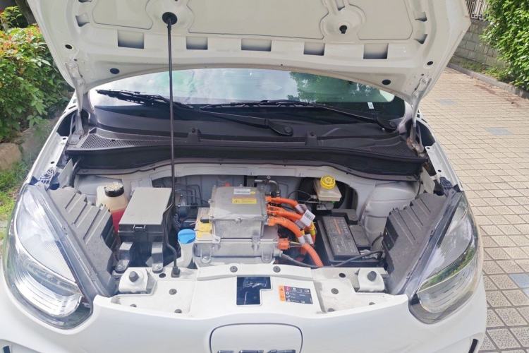 Used Roewe Clever 2022 311km QiQi BoBo Edition Engine Bay