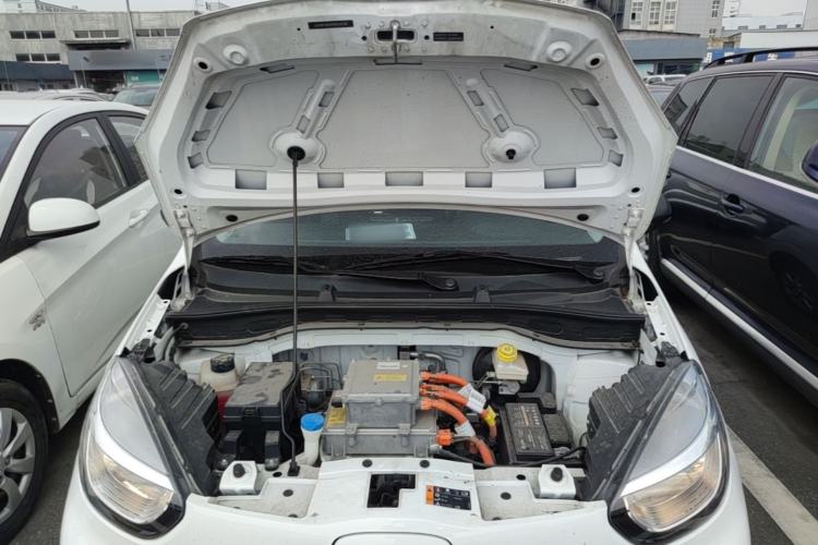 Used Roewe Clever 2022 311km QiQi BoBo Edition Engine Bay