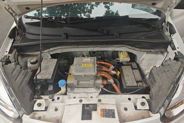 Used Roewe Clever 2022 311km QiQi BoBo Edition Engine Bay