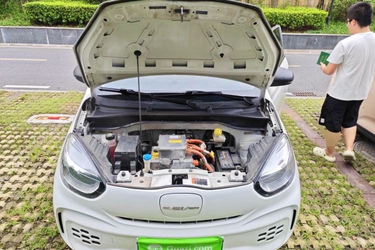 Used Roewe Clever 2022 311km QiQi BoBo Edition Engine Bay