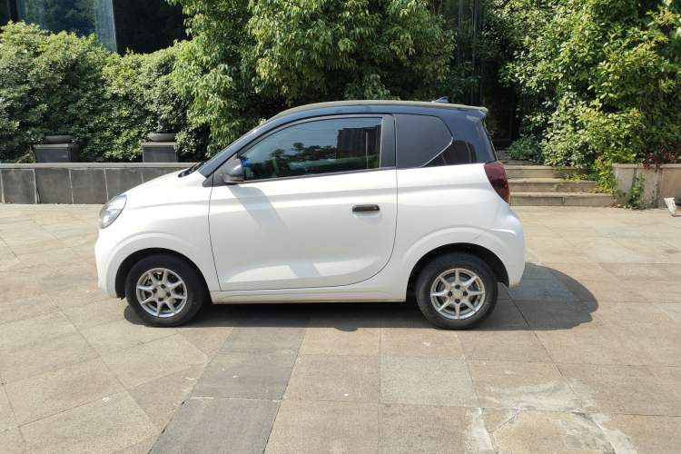 Used Roewe Clever 2022 311km QiQi BoBo Edition Exterior 2