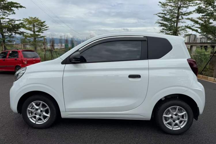 Used Roewe Clever 2022 311km QiQi BoBo Edition Exterior 2