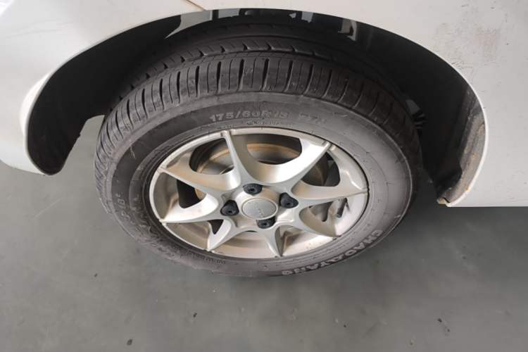 Used Roewe Clever 2022 311km QiQi BoBo Edition Exterior 2