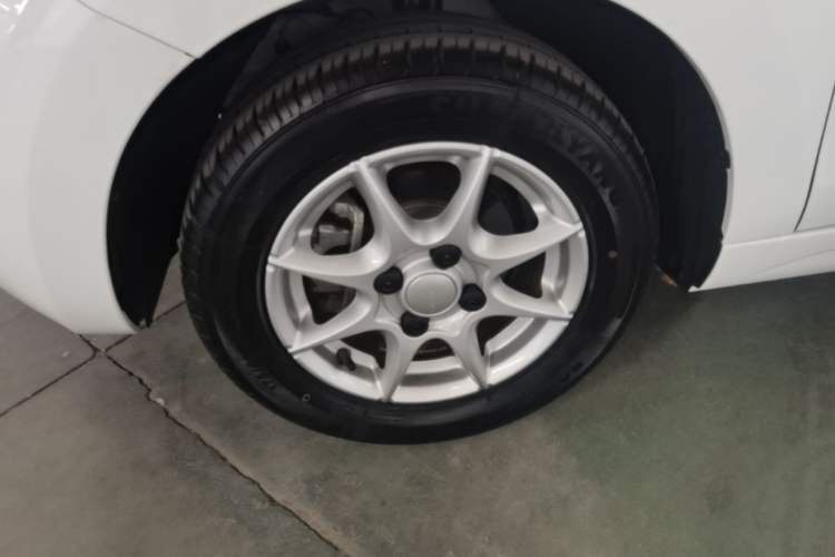 Used Roewe Clever 2022 311km QiQi BoBo Edition Exterior 4