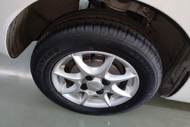 Used Roewe Clever 2022 311km QiQi BoBo Edition Exterior 5
