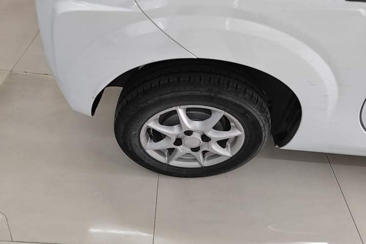 Used Roewe Clever 2022 311km QiQi BoBo Edition Exterior 5