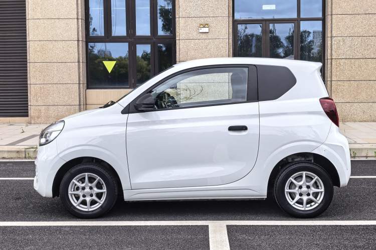 Used Roewe Clever 2022 311km QiQi BoBo Edition Exterior 7