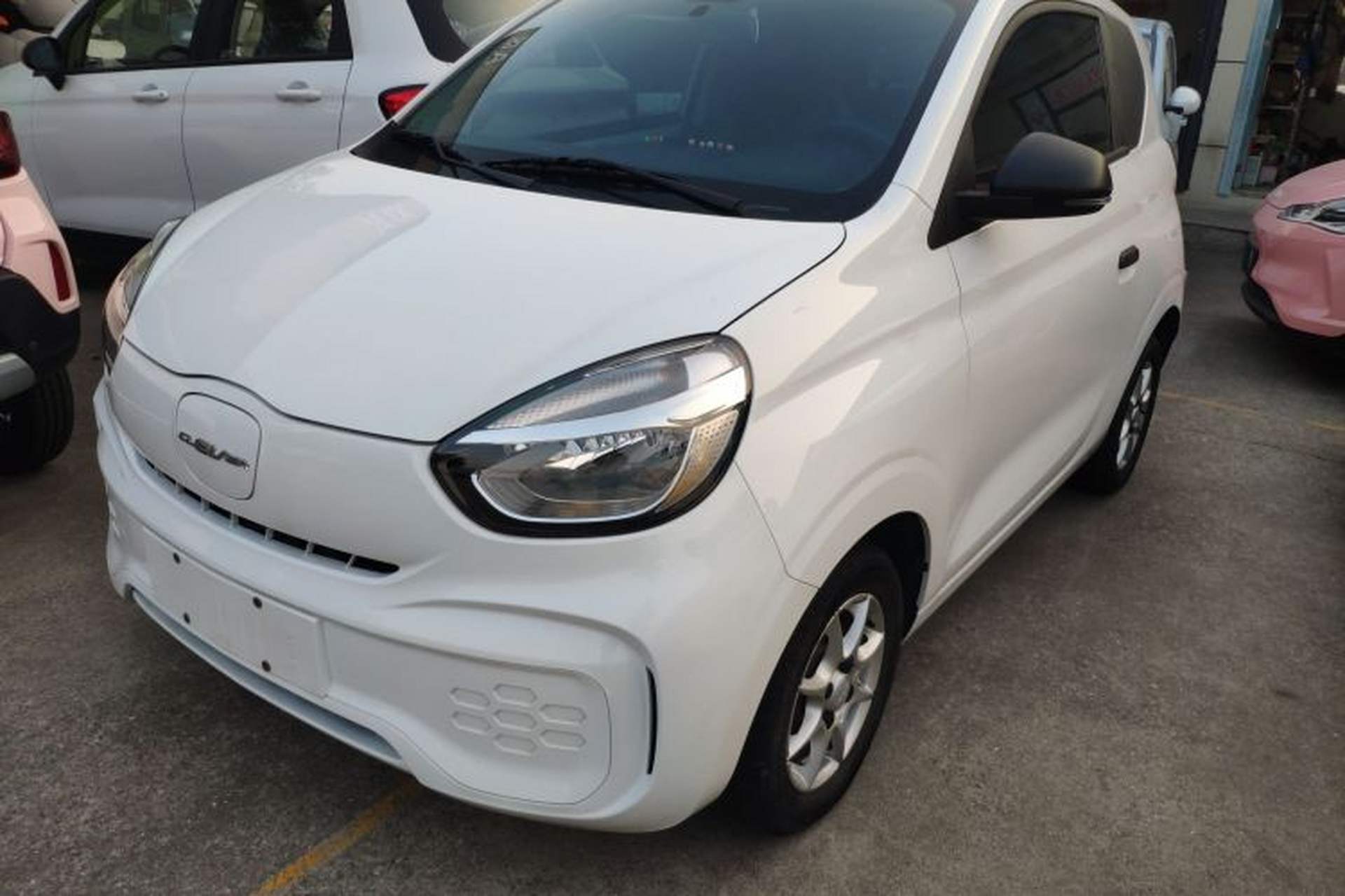 Used Roewe Clever 2022 311km QiQi BoBo Edition Front Left 45 Deg