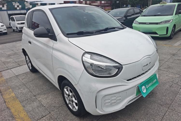 Used Roewe Clever 2022 311km QiQi BoBo Edition Front Right 45 Deg