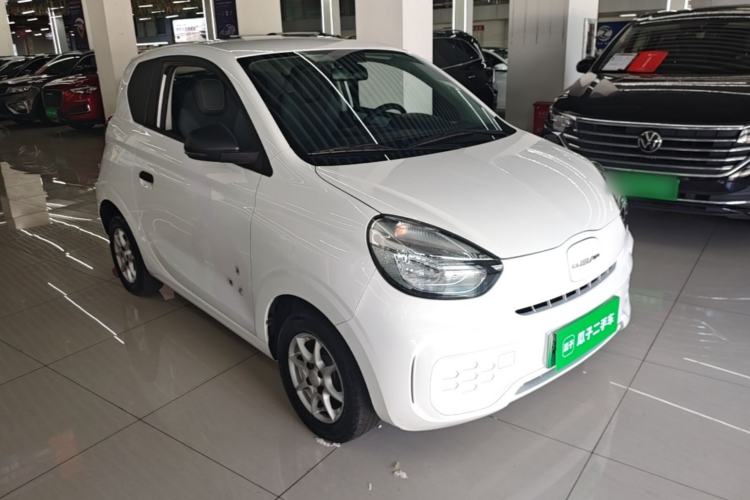 Used Roewe Clever 2022 311km QiQi BoBo Edition Front Right 45 Deg