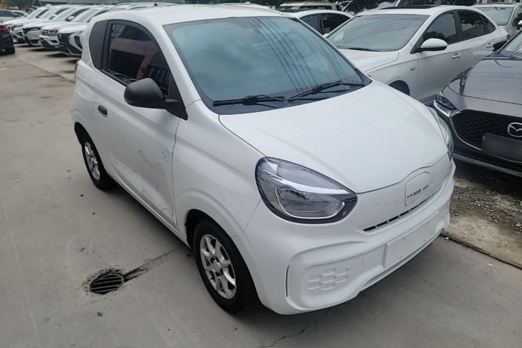 Used Roewe Clever 2022 311km QiQi BoBo Edition Front Right 45 Deg