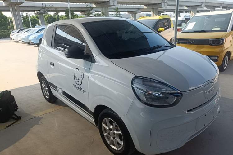 Used Roewe Clever 2022 311km QiQi BoBo Edition Front Right 45 Deg